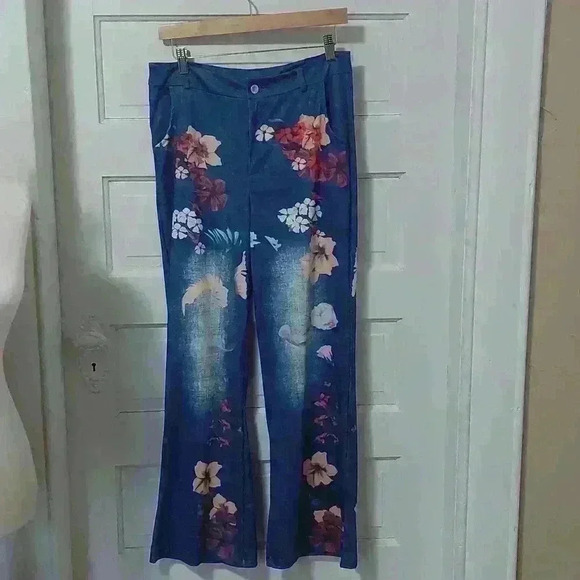 Jean looking pants - Picture 1 of 5